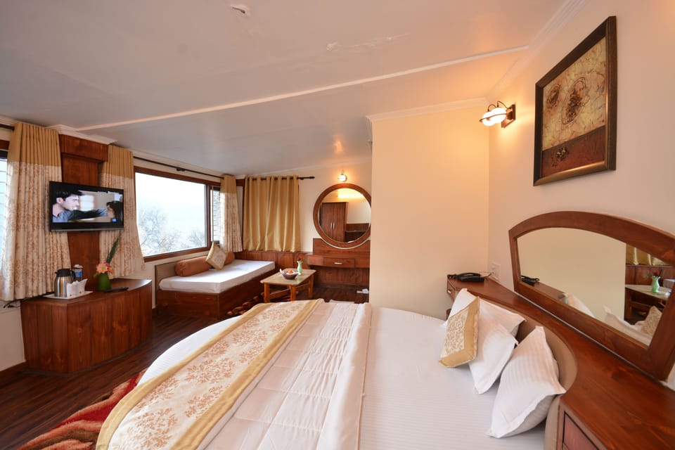 Executive Room, 1 Bedroom, Non Smoking, Hill View | Egyptian cotton sheets, premium bedding, memory foam beds