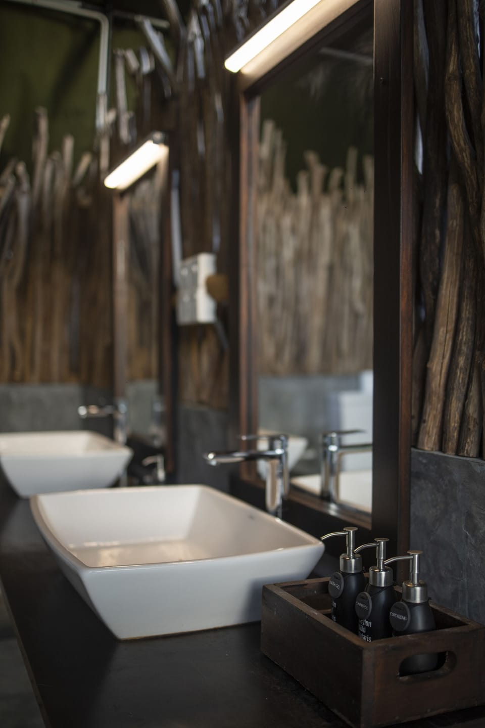 Luxury Tent | Bathroom sink