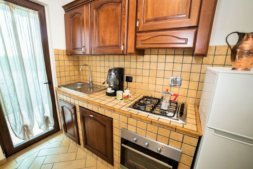 Kitchen, Countertop, Flooring, Major Appliance, Kitchen Appliance, Wood, Interior Design, Floor, Furniture, Cabinetry