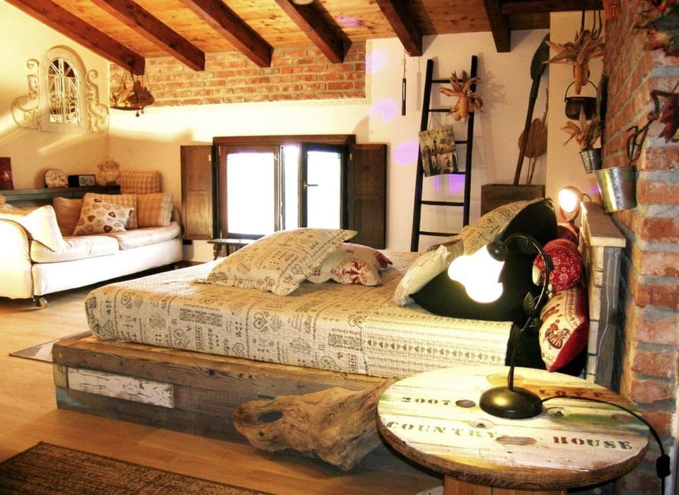 Superior Double Room (Vecchio Fienile) | Individually decorated, individually furnished, desk, laptop workspace