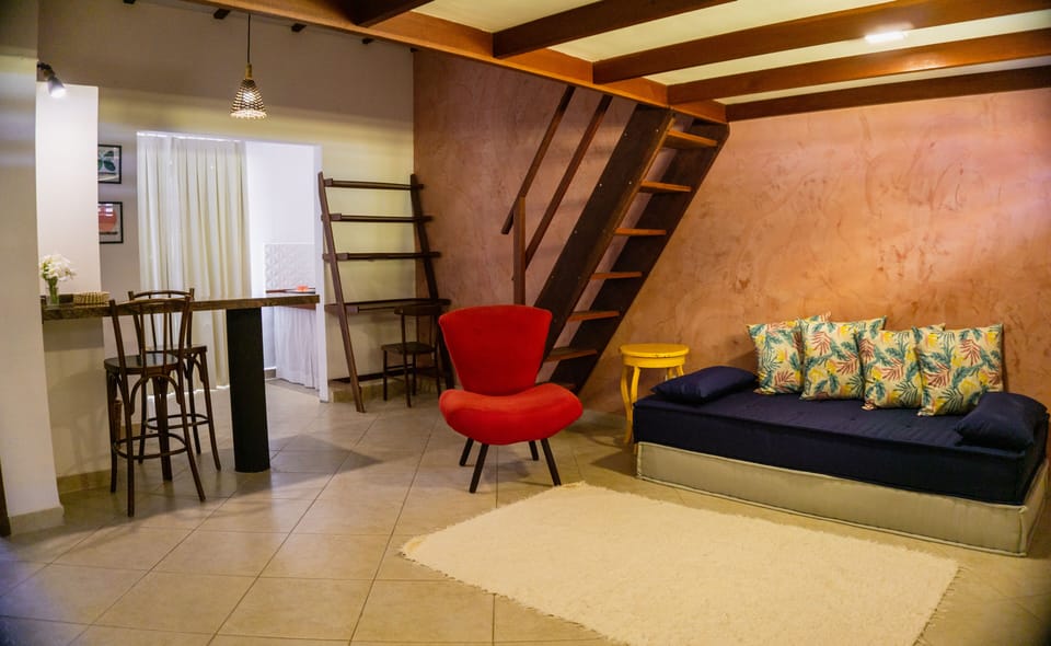 Deluxe Studio Suite, 1 Bedroom, Kitchenette | Minibar, in-room safe, individually decorated, individually furnished