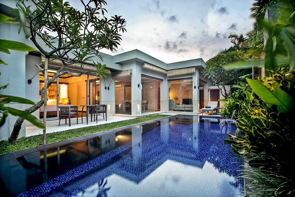 Private pool
