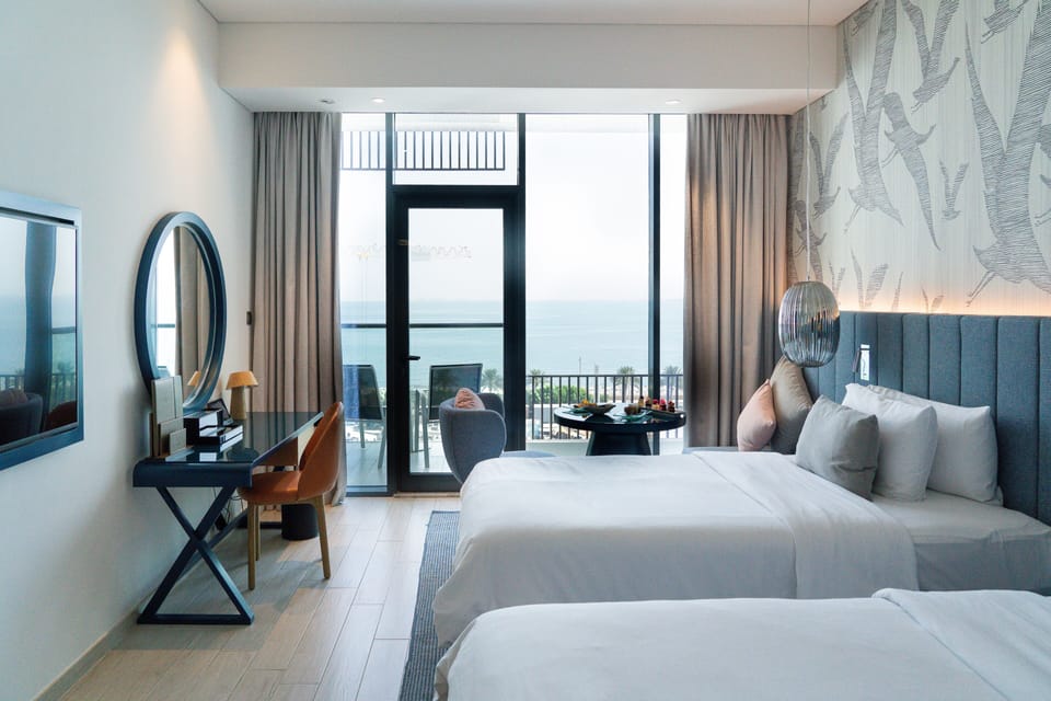 Hypo-allergenic bedding, minibar, in-room safe, desk