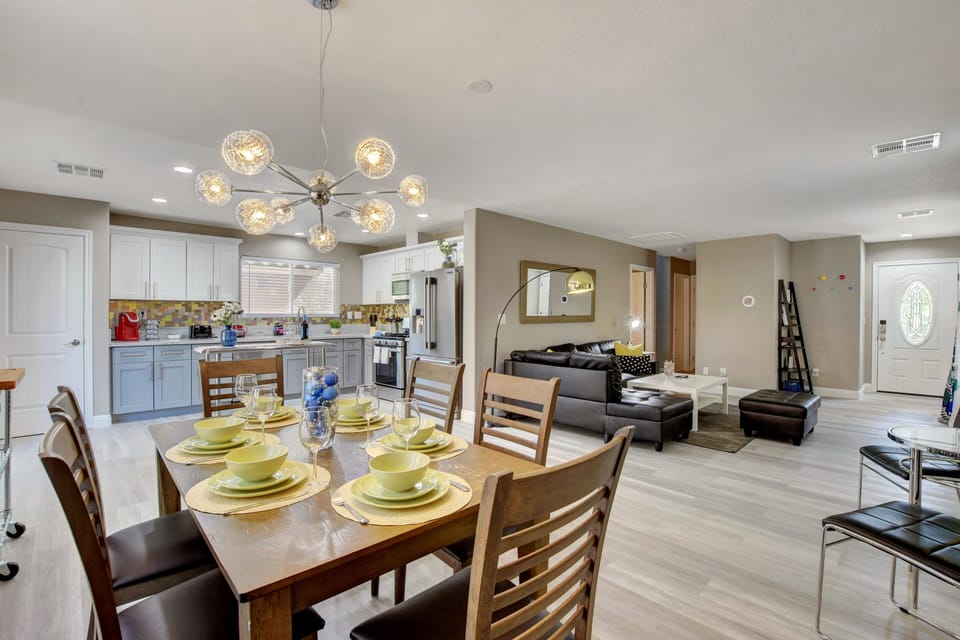 Dining area, spacious kitchen and a large living area