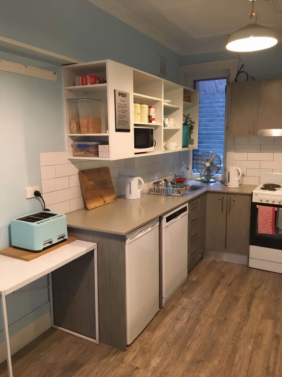 Fridge, dishwasher, cookware/dishes/utensils