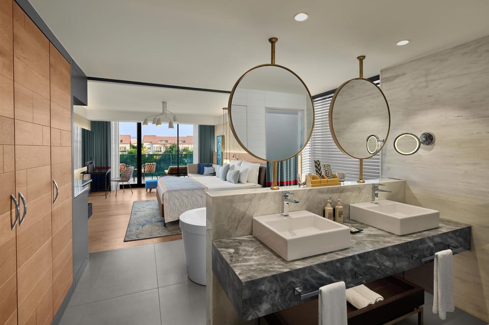 Free minibar, in-room safe, desk, laptop workspace