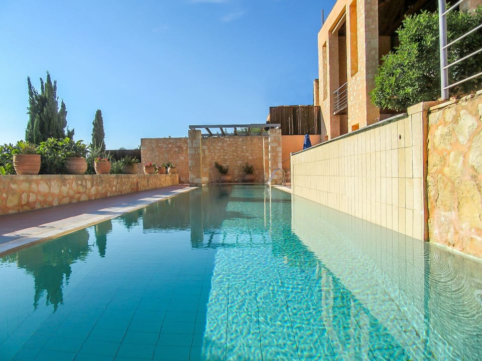 Lap pool