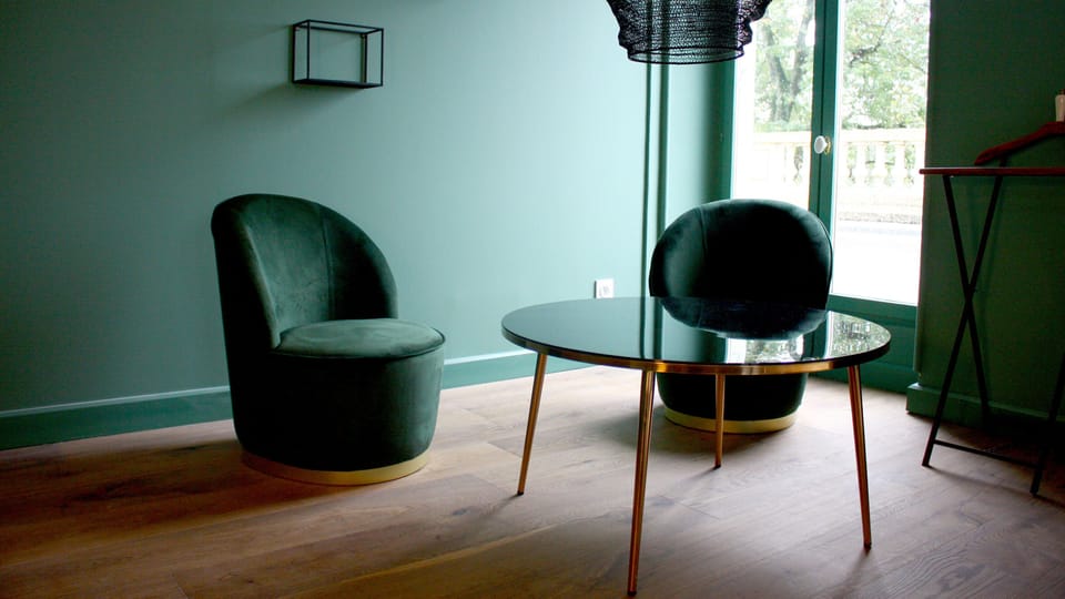Room, Terrace (Rimbaud) | Living room | Flat-screen TV