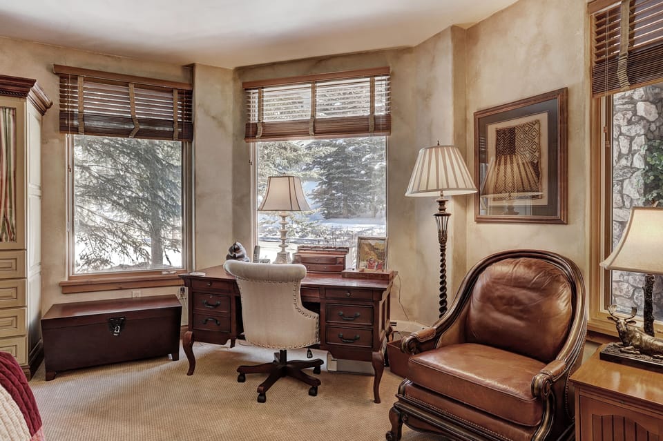 Condo, 3 Bedrooms | View from property