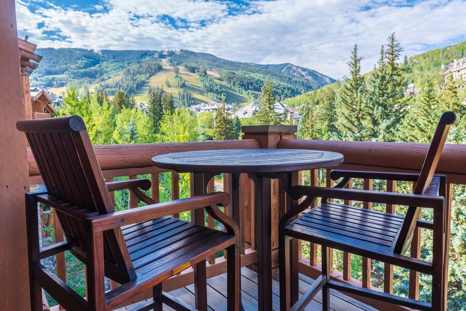Condo, 3 Bedrooms | Property grounds