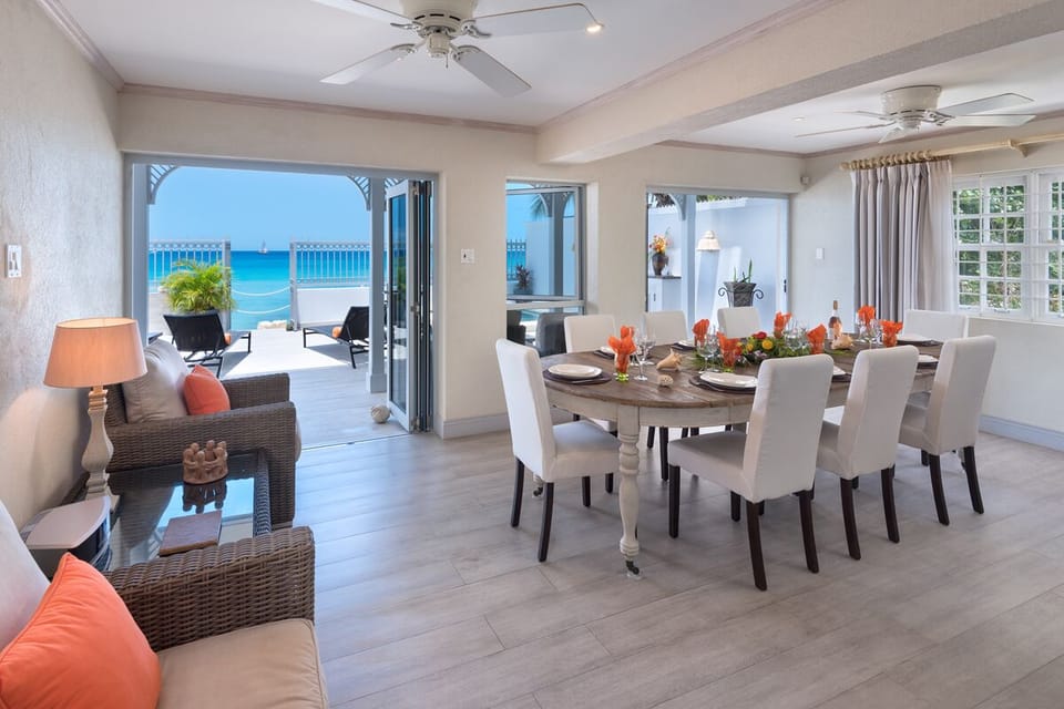 Formal 8 seater table as well as a casual breakfast bar