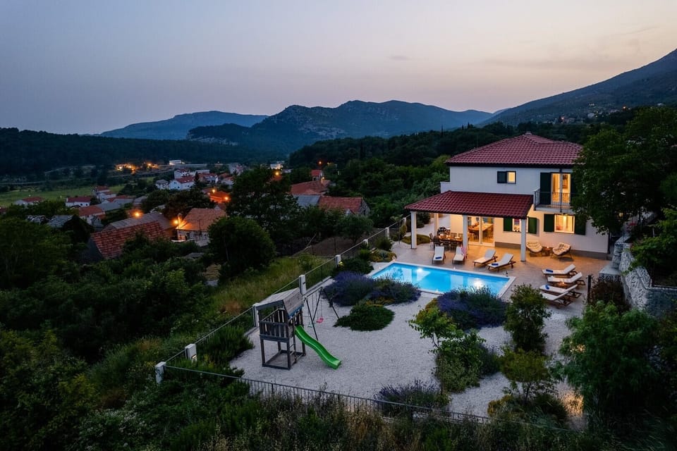 Villa Belina by night