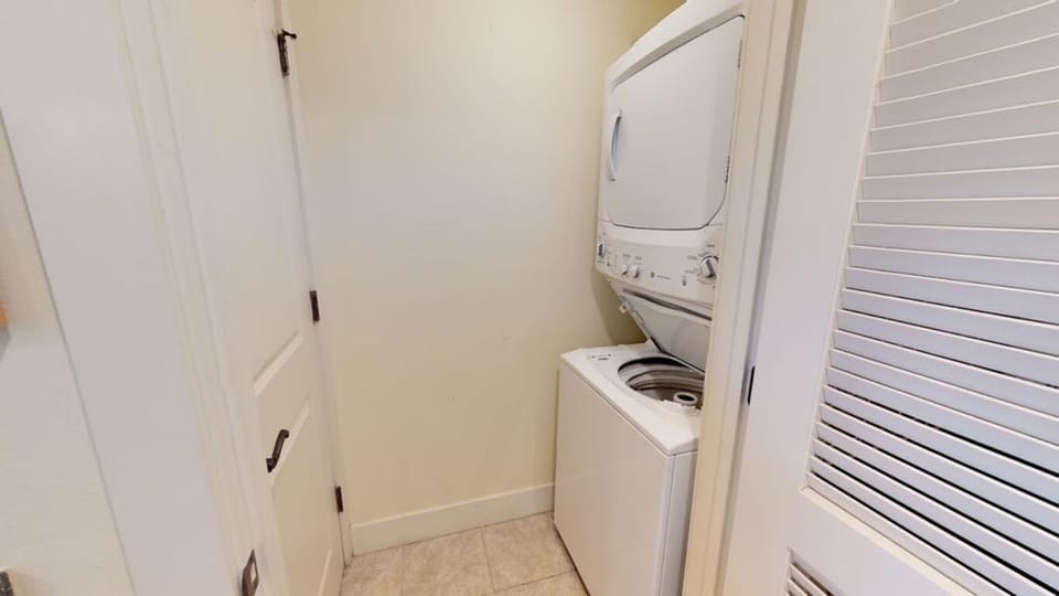 Full size washer & dryer in your unit.