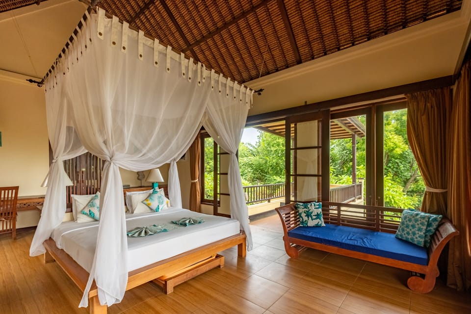 Cendana Garden View Deluxe Villa No.10 | Minibar, in-room safe, desk, iron/ironing board