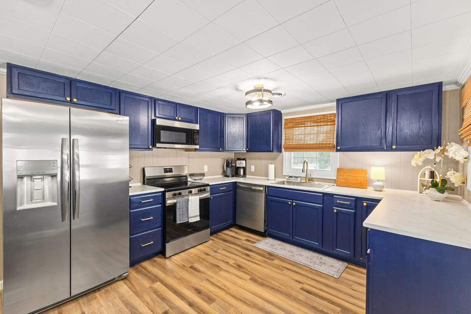 Well-equipped kitchen with everything needed for easy cooking