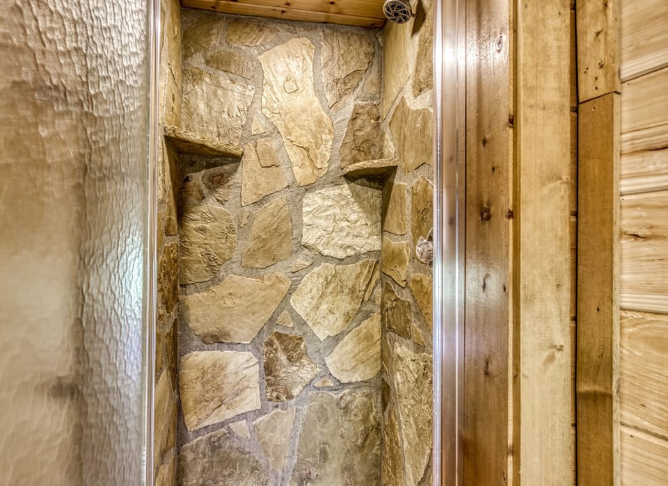 Pet Friendly Vacation Rental in the Smoky Mountains - Cedar Lodge - Upper level bathroom two