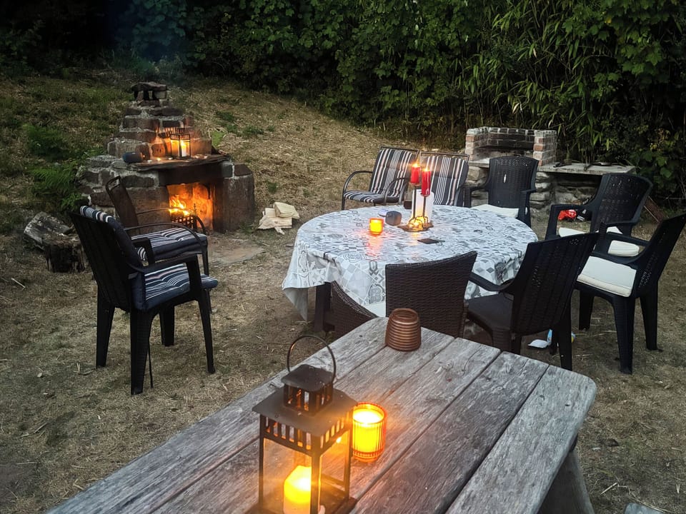 Sitting-out-area | Llys Cyngar, Morfa Bychan, near Porthmadog
