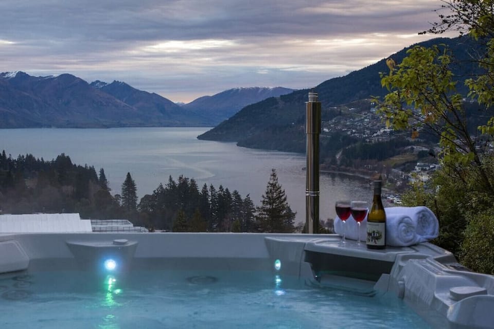 Spa pool with  views