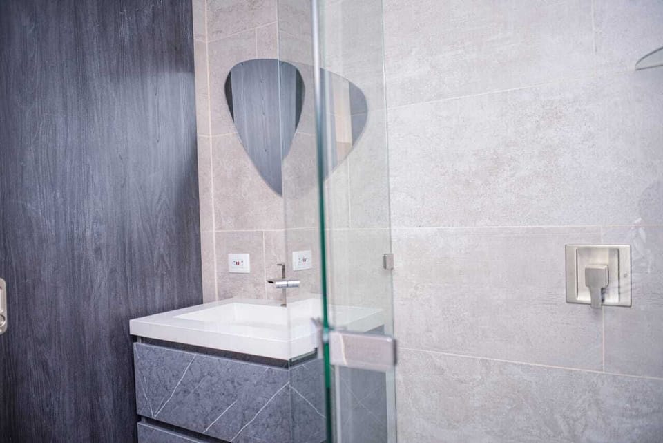 bathroom 502