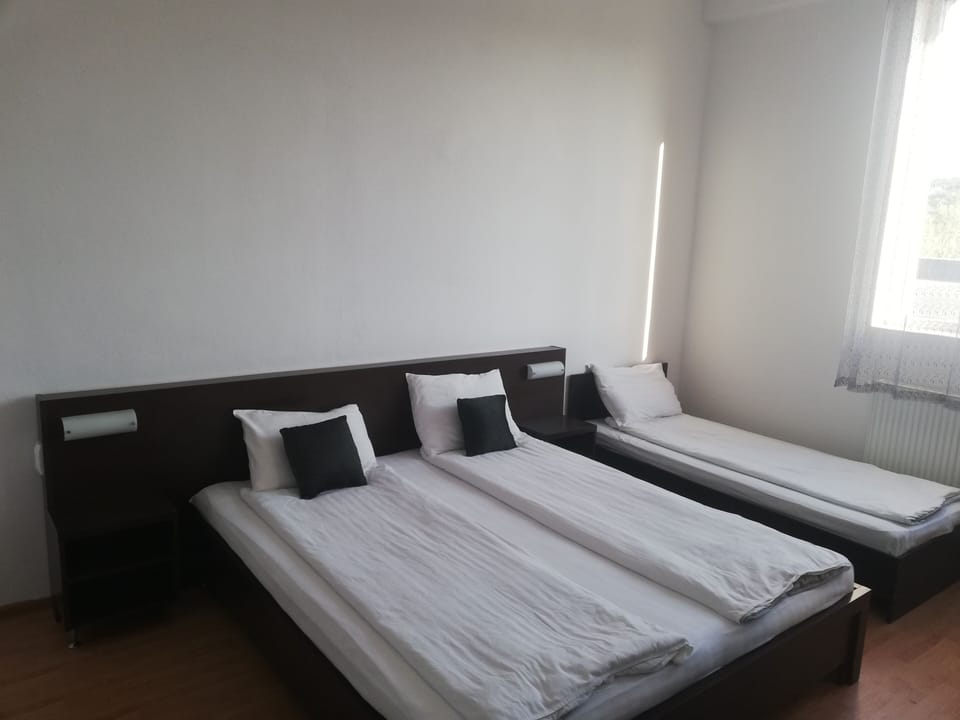 Deluxe Triple Room | Premium bedding, down comforters, soundproofing, free WiFi