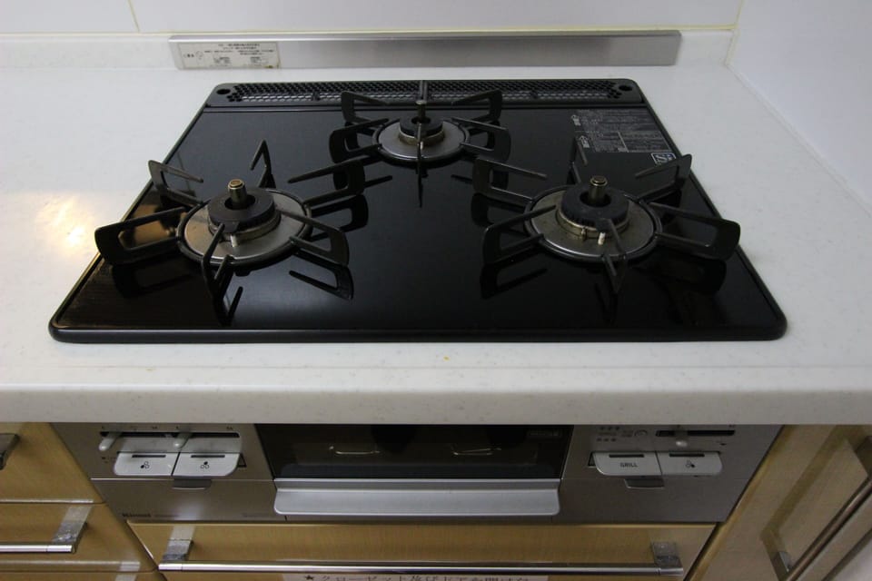 Private Vacation Home | Private kitchenette | Coffee/tea maker, fridge, microwave, stovetop