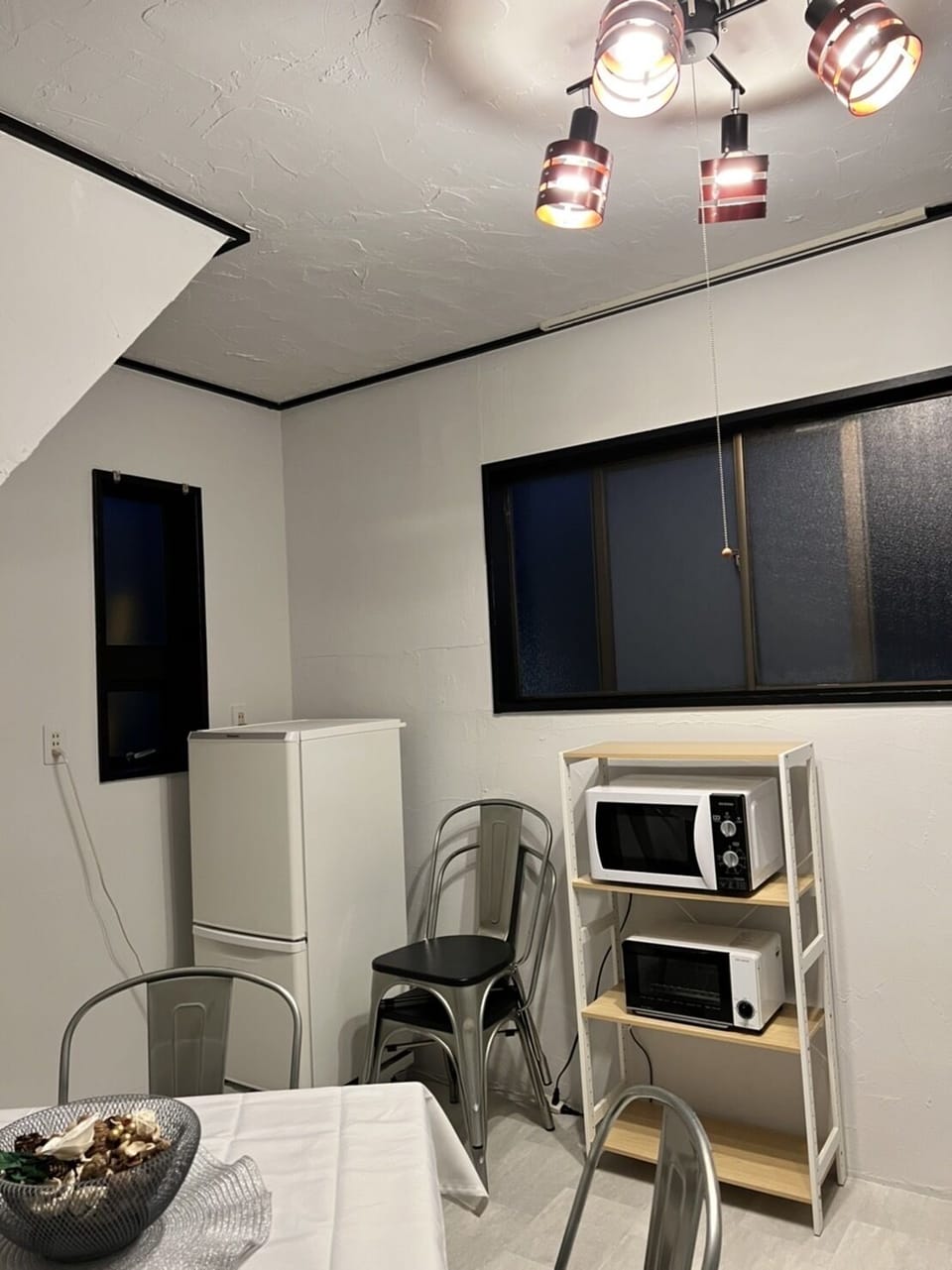 Private Vacation Home | Private kitchen | Fridge, microwave, toaster, cookware/dishes/utensils