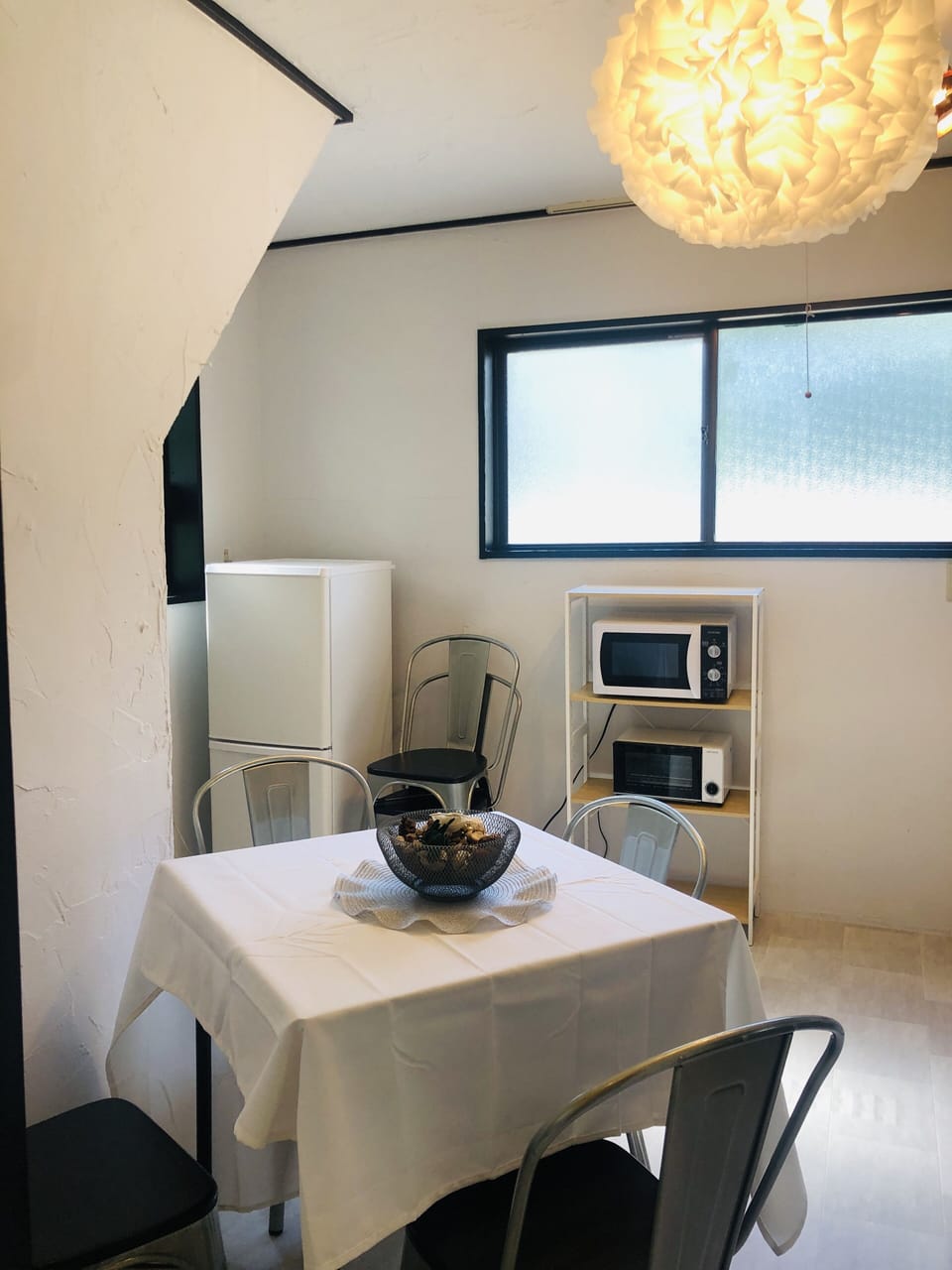 Private Vacation Home | Private kitchen | Fridge, microwave, toaster, cookware/dishes/utensils