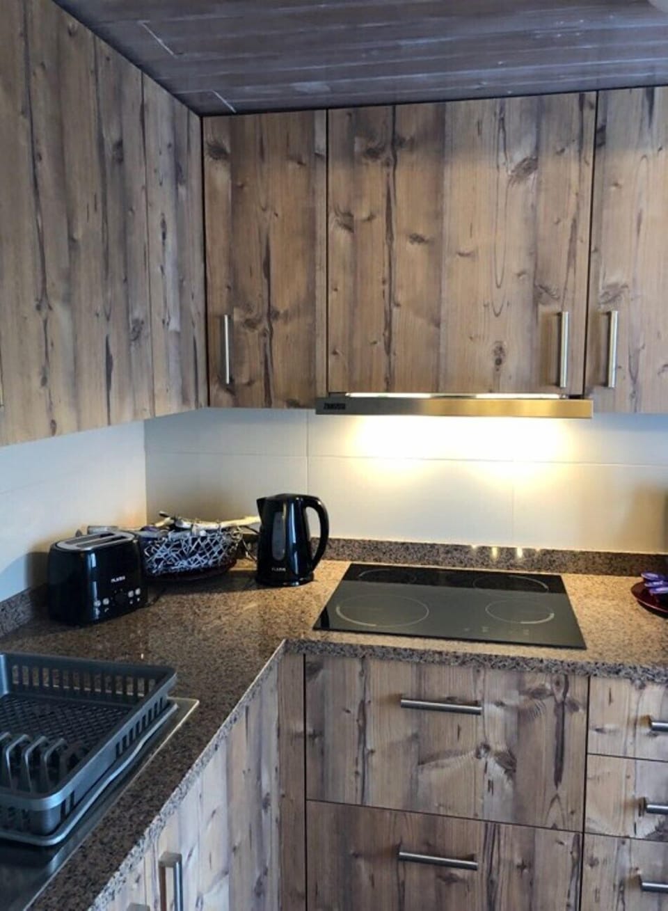Comfort Apartment, 2 Bedrooms, River View | Private kitchen | Mini-fridge, stovetop, toaster, cookware/dishes/utensils