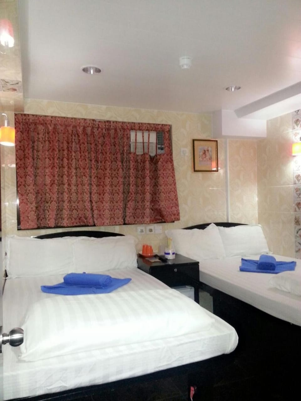 In-room safe, free WiFi, wheelchair access