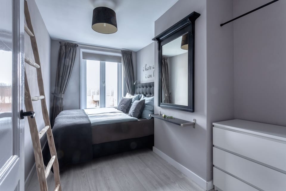 Deluxe Apartment | 1 bedroom, hypo-allergenic bedding, minibar, in-room safe