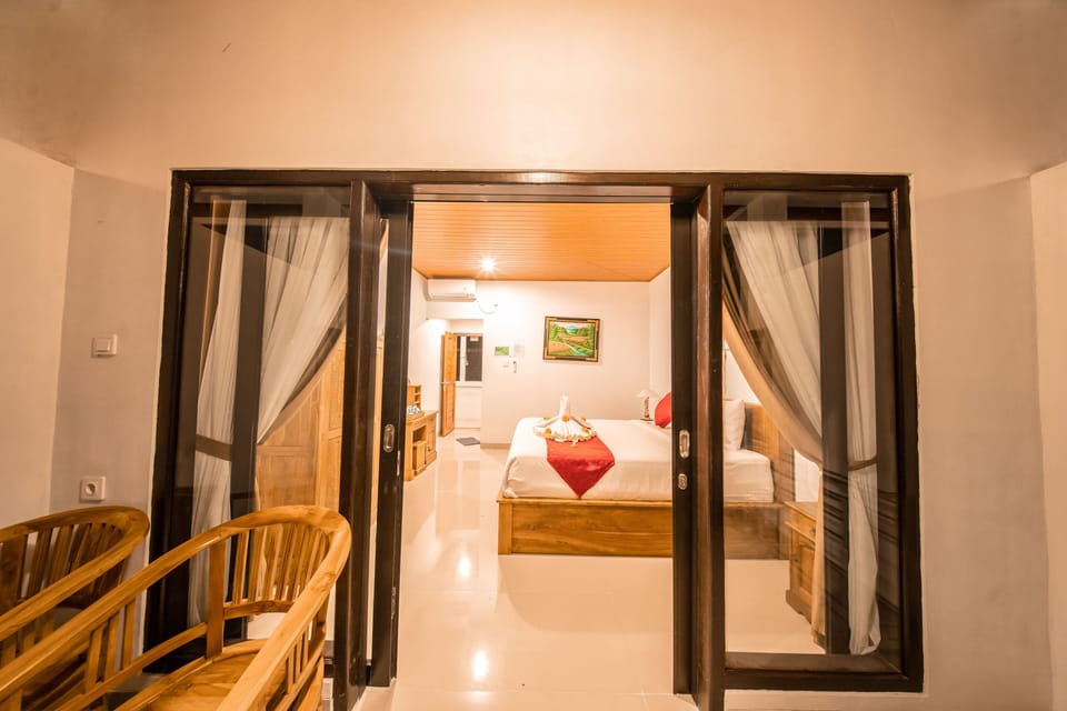 In-room safe, desk, blackout drapes, soundproofing