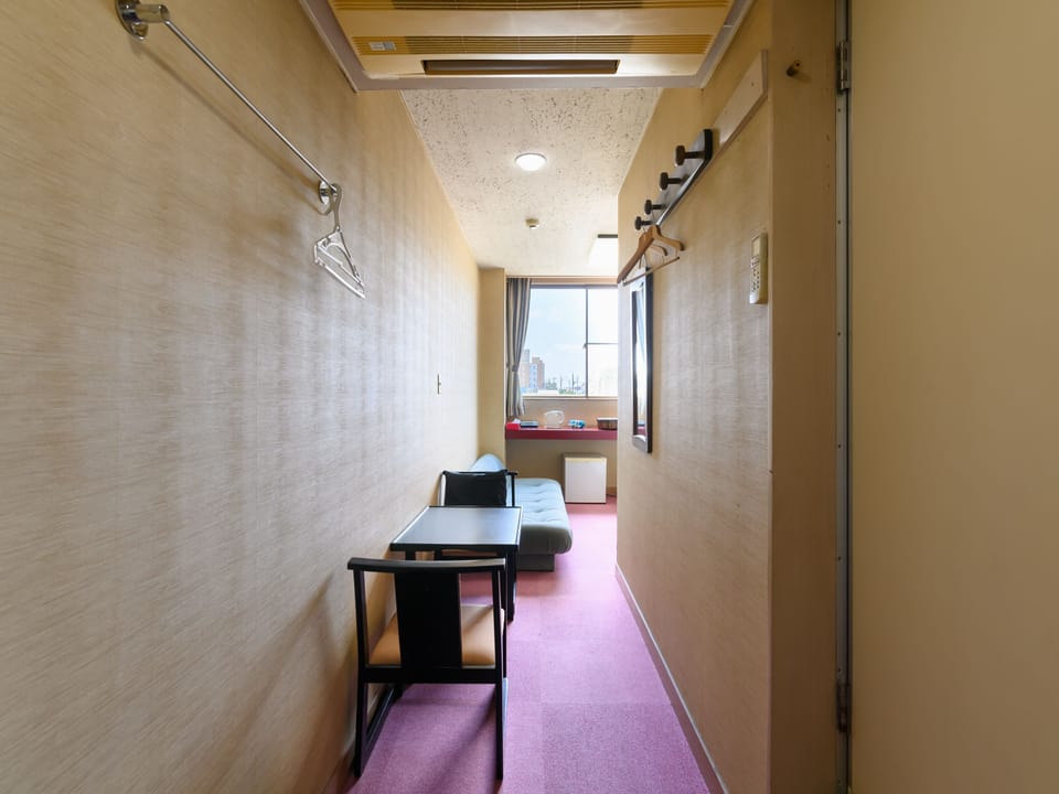 Single Room, Non Smoking | Bed sheets