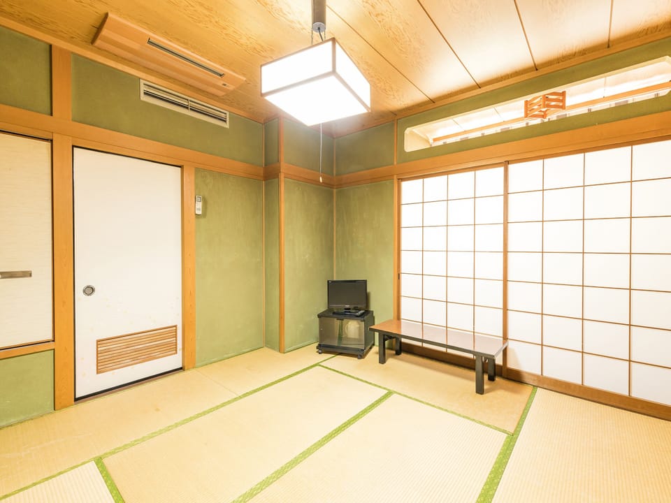 Japanese Style Triple Room with Shared Bathroom, Smoking | Bed sheets