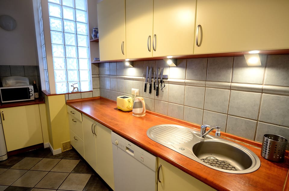 Apartment | Private kitchen | Fridge, microwave, oven, stovetop