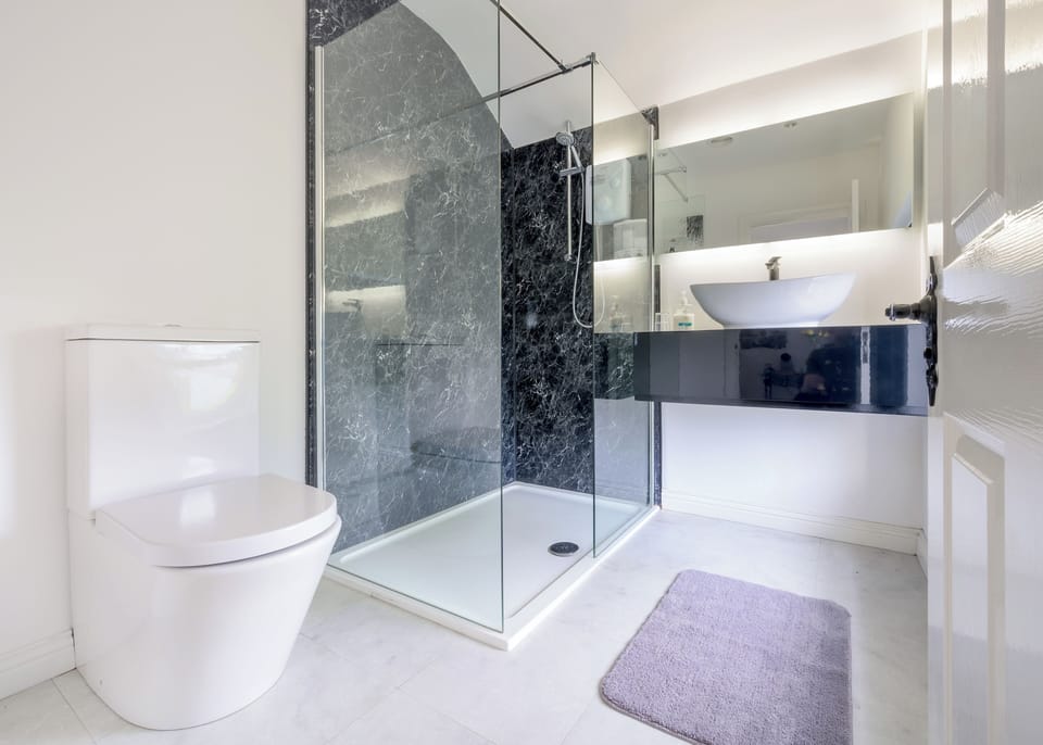 Double Room (Luxury King) | Premium bedding, individually decorated, individually furnished, desk