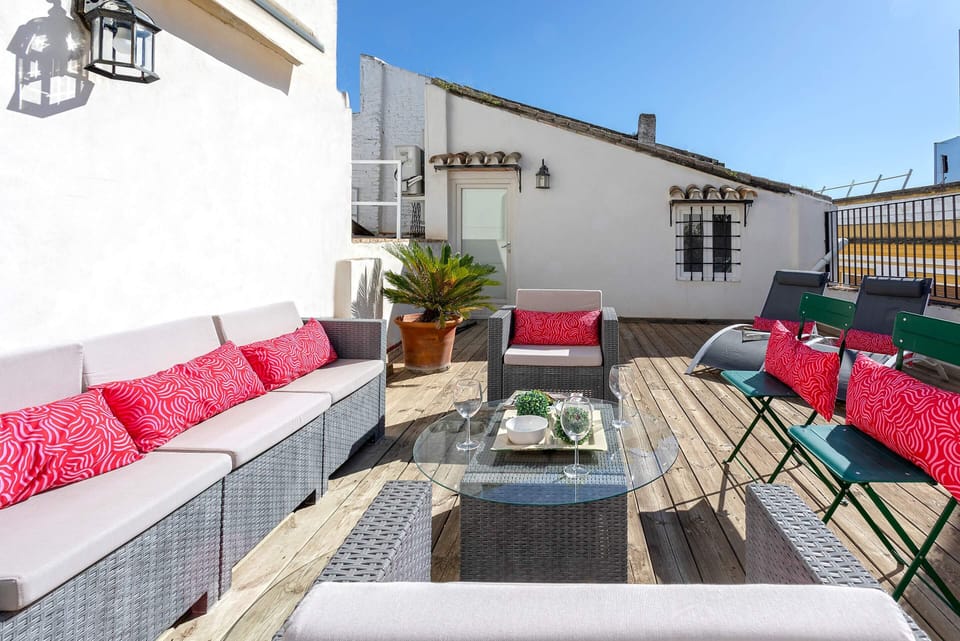 Apartment (2 Bedrooms) | Balcony