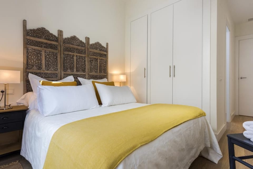 Apartment, Terrace | 2 bedrooms, desk, soundproofing, iron/ironing board