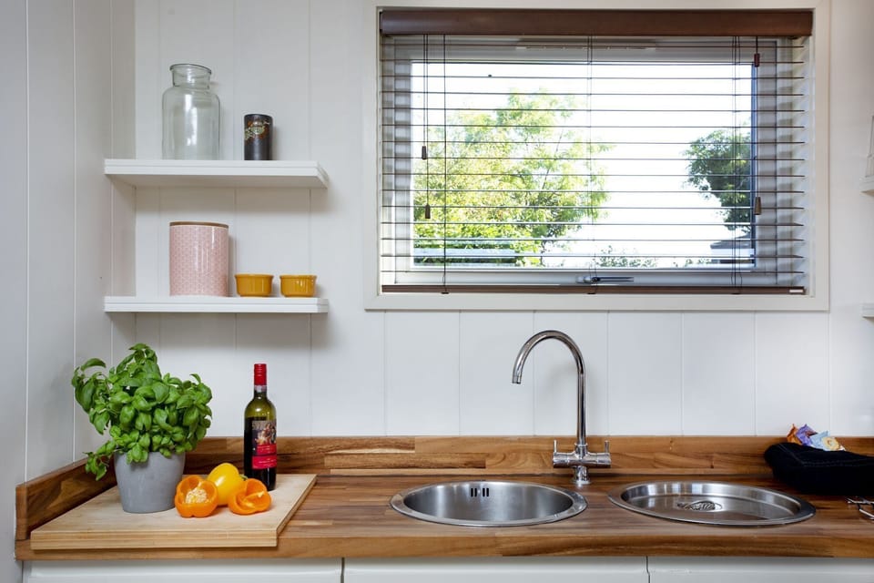 Double Sink-Whileaway Lodge