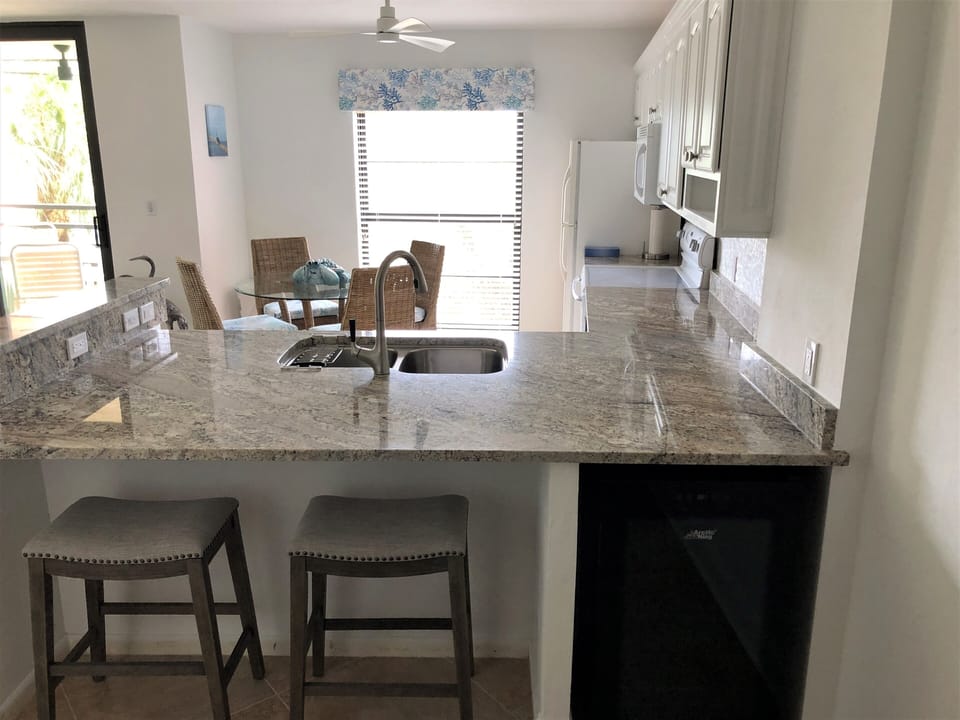 Kitchen Table and Counter Seating
Wine Cooler