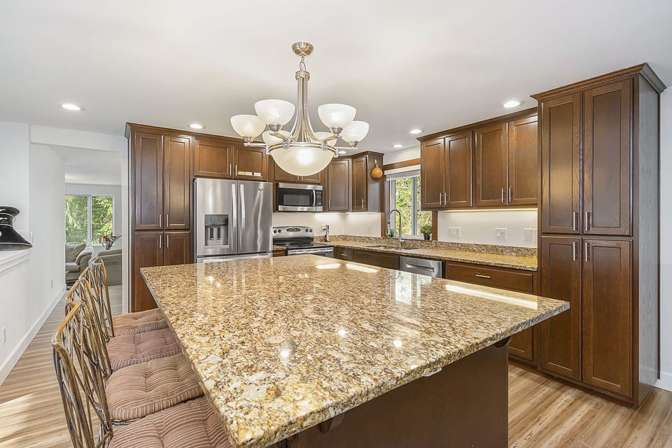 The island is a hit with most of our friends and guests. Love entertaining here.