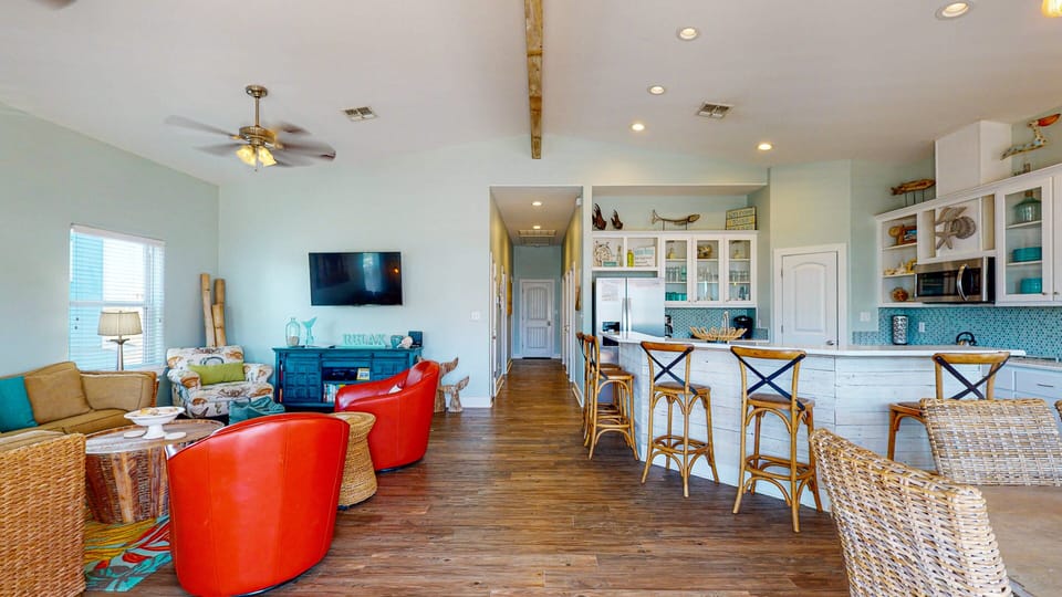 2nd Floor, Kitchen and Living
