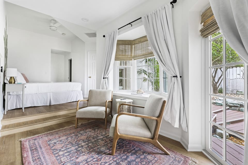 Premium Studio Suite, 1 King Bed, Garden View (Non-Pet Room) | Premium bedding, free minibar items, individually decorated