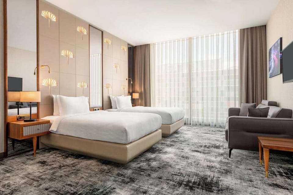 Room, 2 Twin Beds, Non Smoking | Living area | LED TV