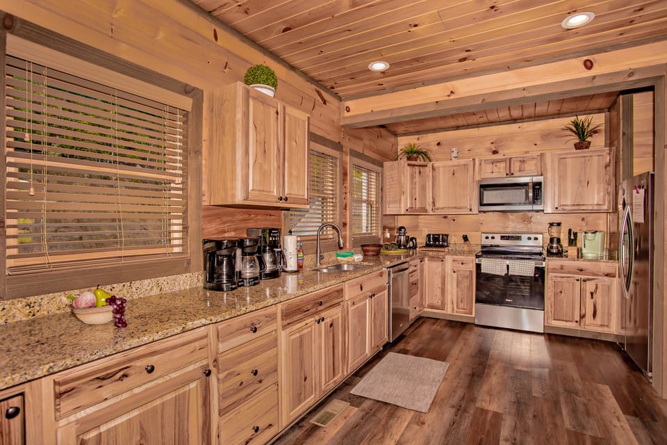 Completely stocked full kitchen 