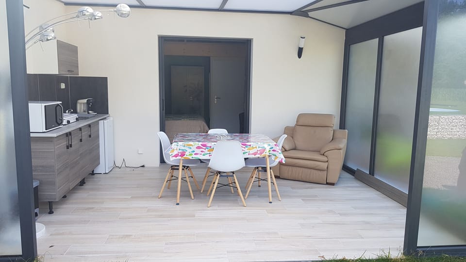 Family Suite (La Pirelonge) | Private kitchen | Fridge, microwave, stovetop, coffee/tea maker