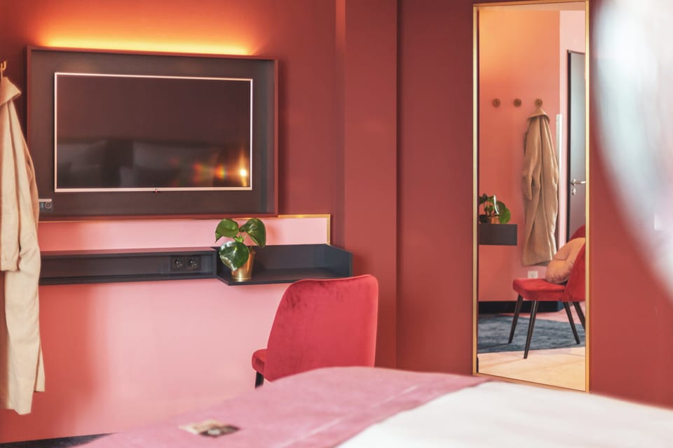 In-room safe, laptop workspace, soundproofing, free cribs/infant beds