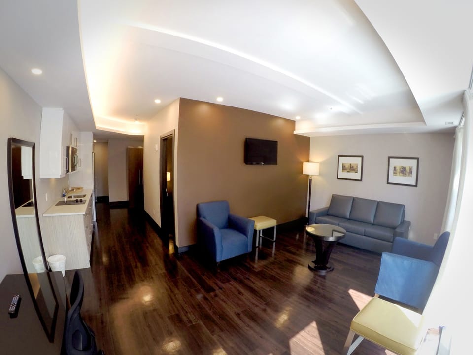 Standard Apartment, 1 Bedroom, Kitchenette | Soundproofing, iron/ironing board, free WiFi, bed sheets