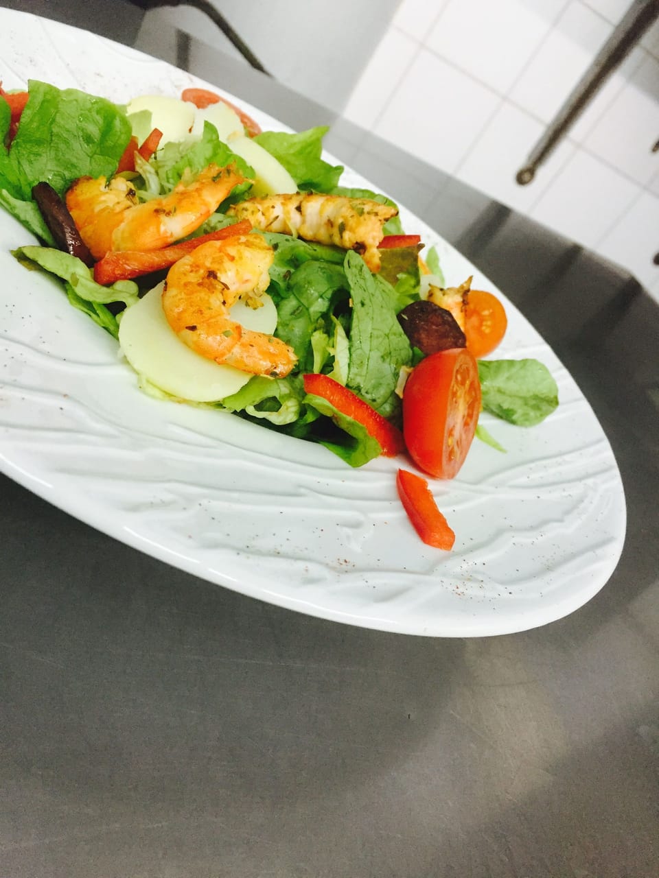 Lunch and dinner served