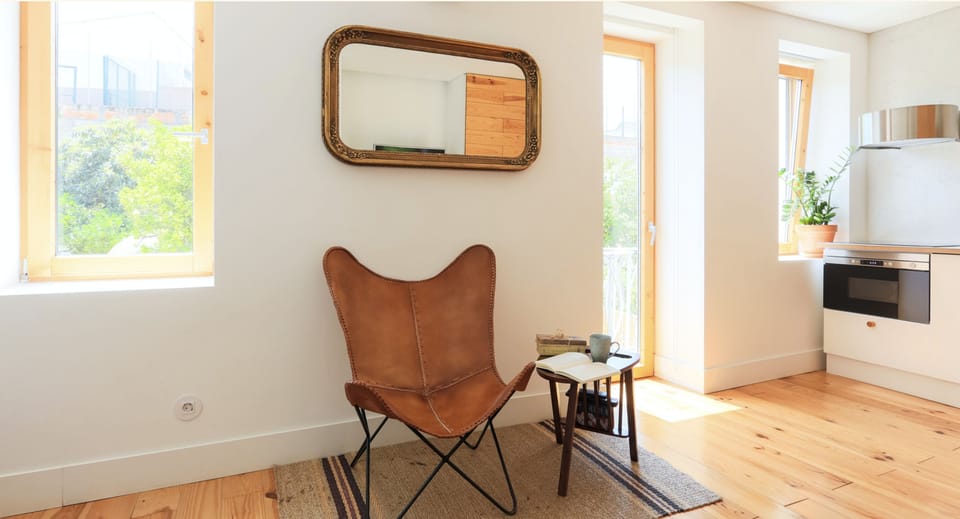 Studio, Garden View (2A) | Living area | Flat-screen TV