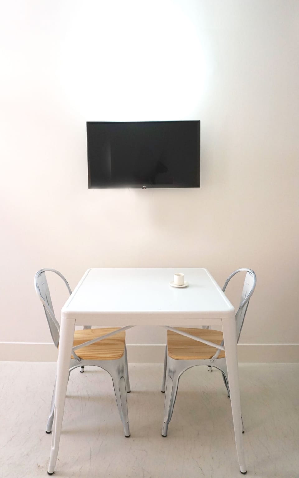City Apartment | In-room dining
